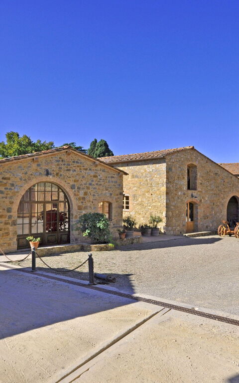 Arturo: Building Exterior, Garden, Outdoor