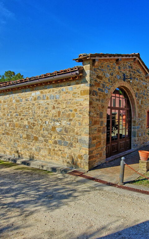 Arturo: Building Exterior, Garden, Outdoor