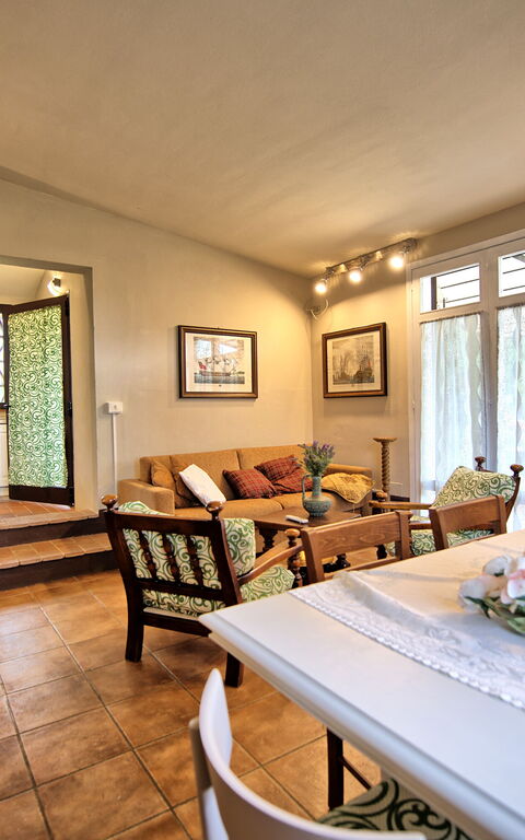 Casa Ovile: Dining Room, Living Room