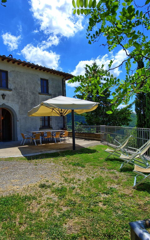 Panzalla: Building Exterior