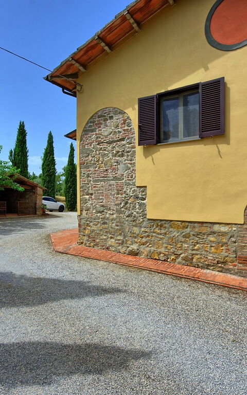 Villa Gloria: Building Exterior