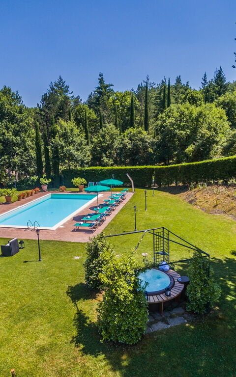 Torre Del Cielo: Garden, Pool