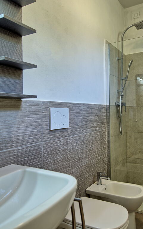 Querciolaia: Bathroom