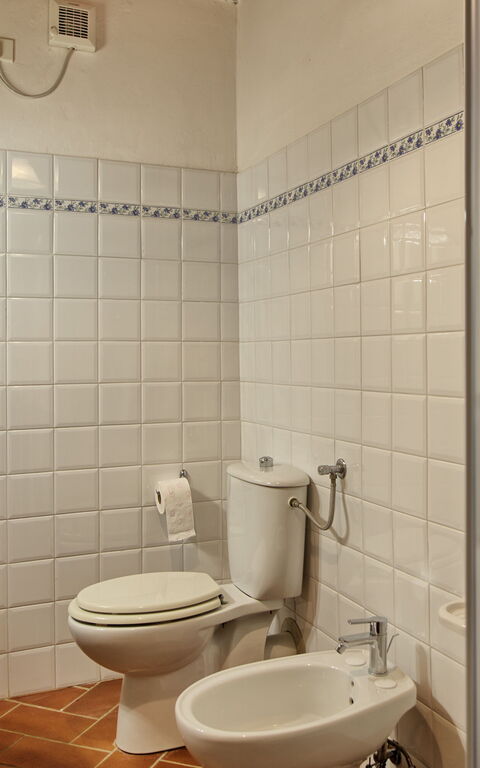 Querciolaia: Bathroom