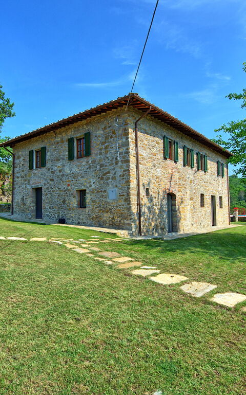 Querciolaia: Building Exterior, Garden