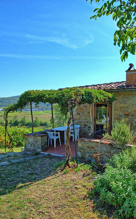 Scerfio: Building Exterior, Garden