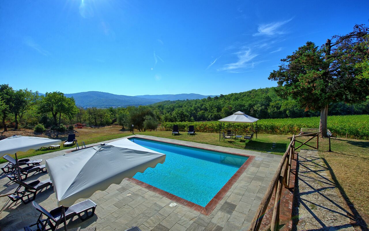 Casavecchia: Pool, Scenic View, Summer