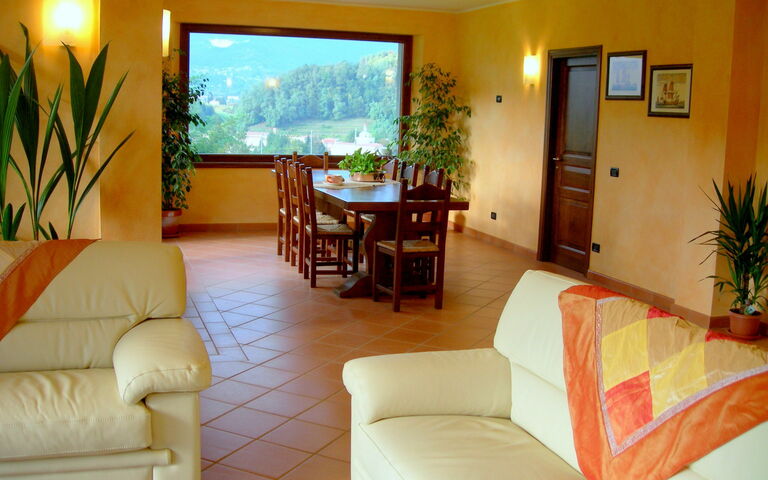 Villa Saida: Dining Room