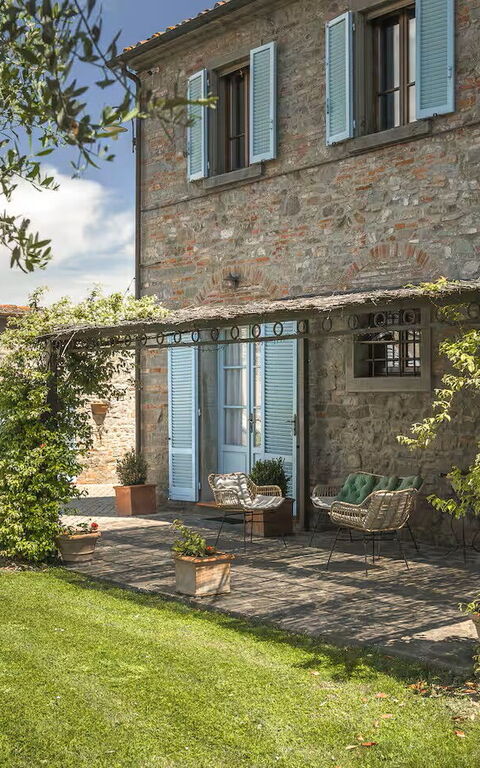 Villa Giare: Balcony / Terrace / Patio, Building Exterior, Garden, Outdoor