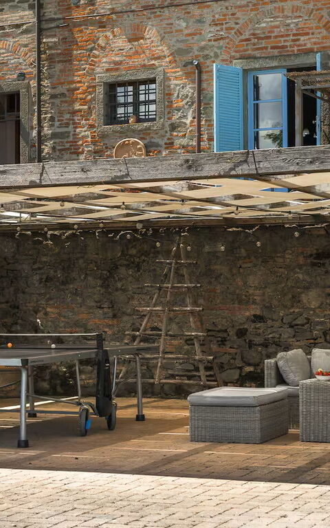 Villa Giare: Balcony / Terrace / Patio, Building Exterior, Outdoor