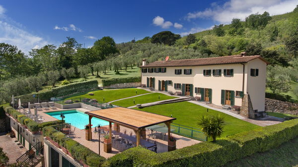 Villa le Ferrette: Garden, Pool