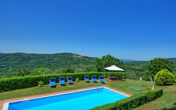 Villa Crispinino: Pool, Scenic View