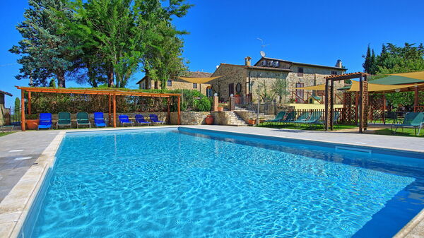 Cerretalta: Pool, Summer