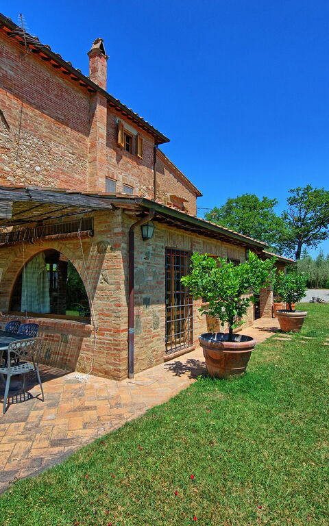 Villa Corolle: Building Exterior, Garden