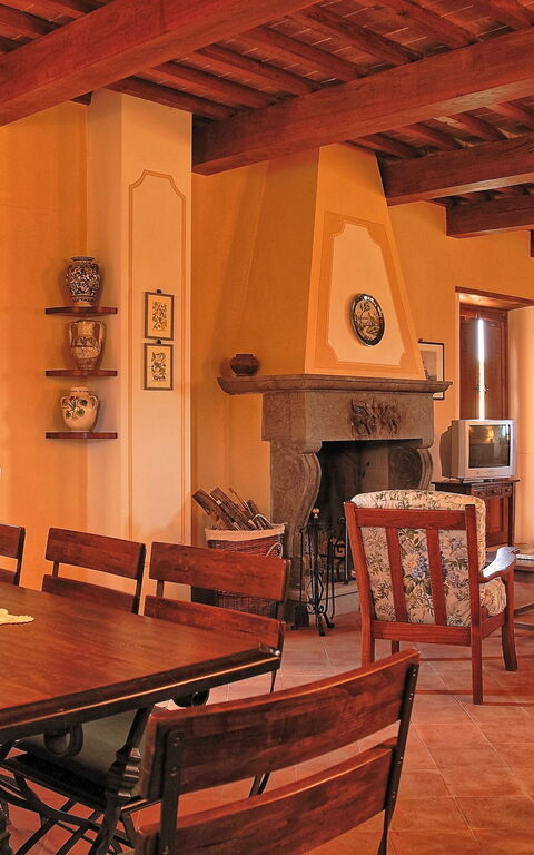 Villa Sant' Angelo: Dining Room, Living Room