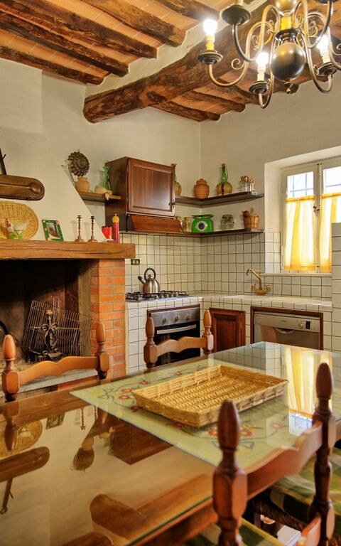 Villa Buonaparte: Dining Room, Kitchen