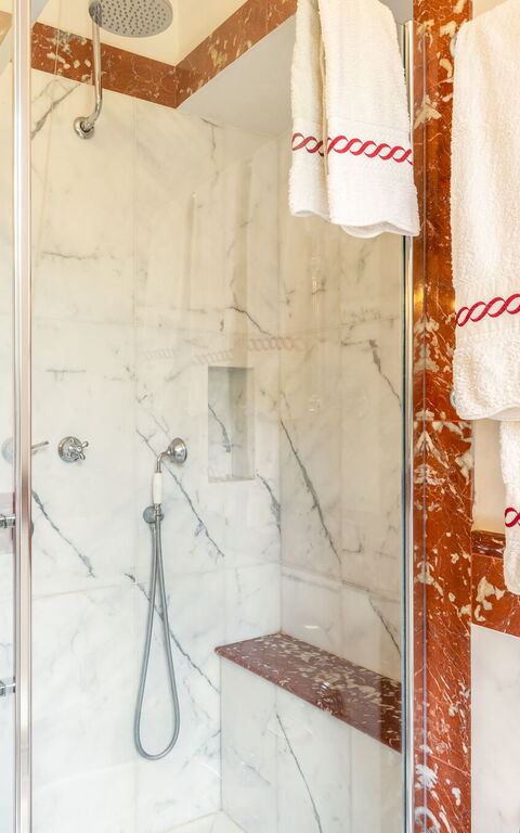 Villa De Ranieri: Bathroom