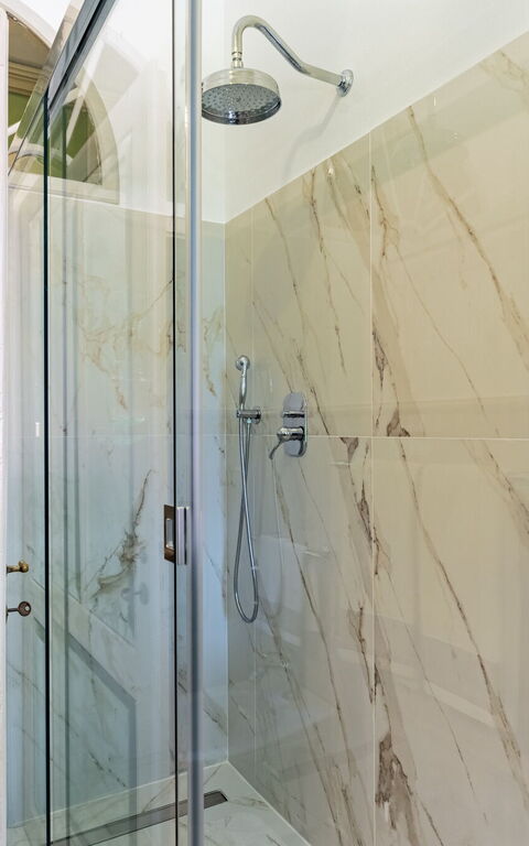 Villa De Ranieri: Bathroom