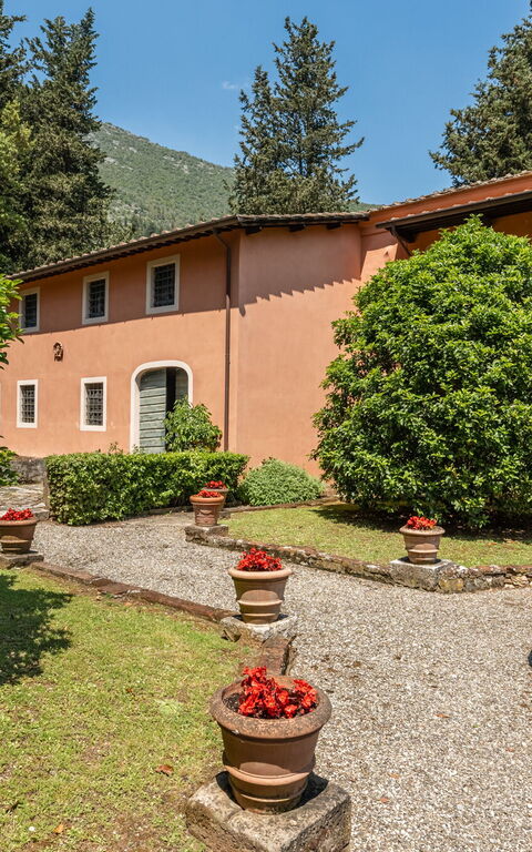 Villa De Ranieri: Building Exterior, Outdoor