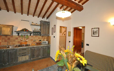 Accommodation Olivo: Dining Room, Kitchen, Living Room