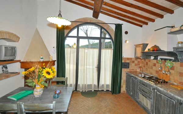 Accommodation Olivo: Dining Room, Kitchen, Living Room