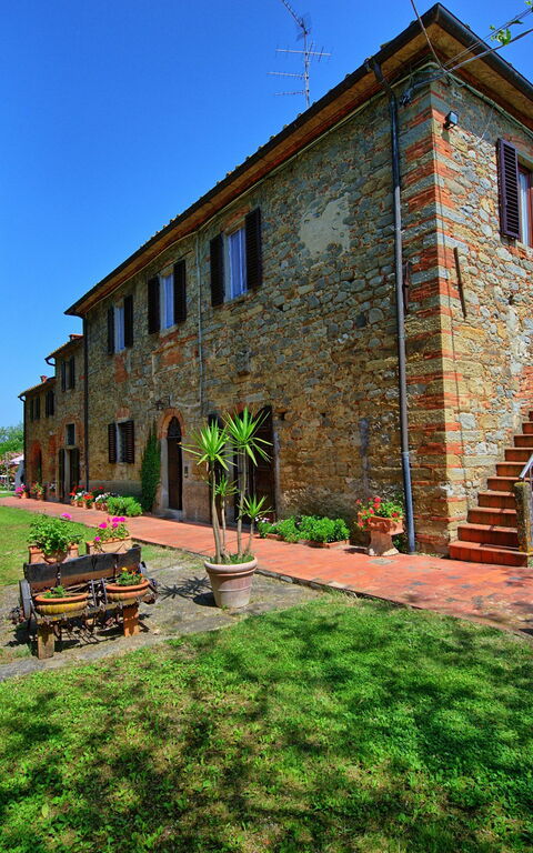 Villa Campogialli: Building Exterior, Garden