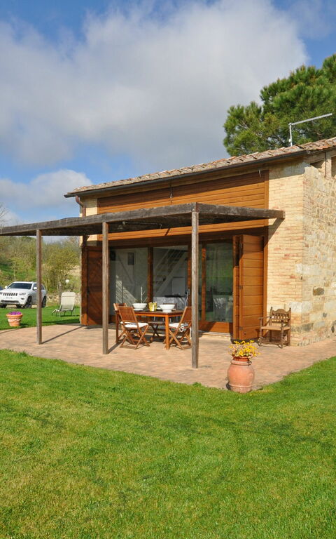 Capannino: Building Exterior, Garden