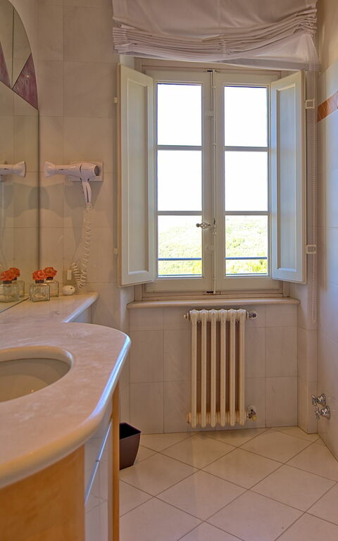 Villa Camaiore: Bathroom