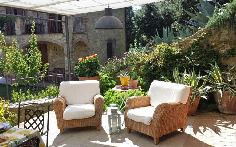 Villa Nova: Building Exterior, Outdoor