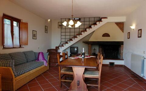 Accommodation La Valle 1: Dining Room, Living Room
