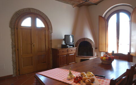 Accommodation La Valle 2: Dining Room, Kitchen, Living Room
