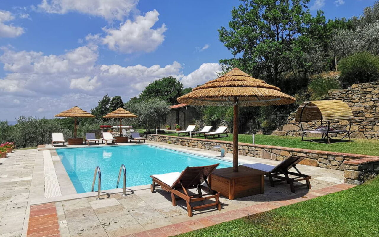 Villa Noceta: Garden, Pool