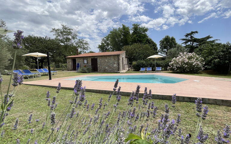 Funghi 1: Building Exterior, Garden, Outdoor, Pool