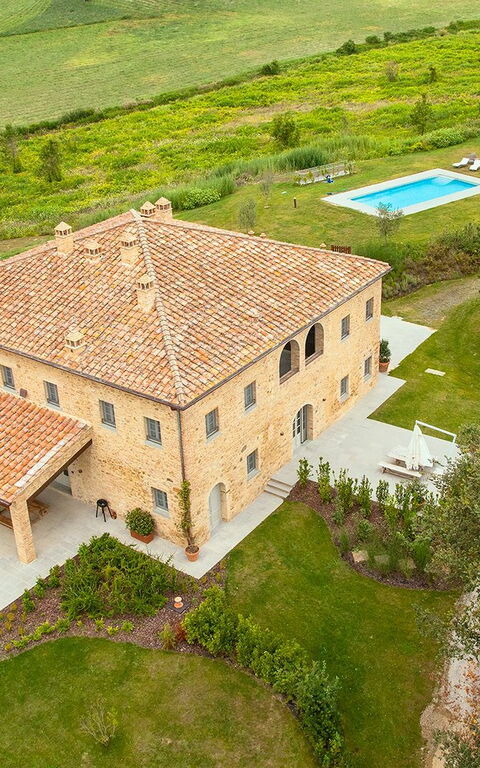Casale La Valle - Castelfalfi: Building Exterior, Garden, Pool