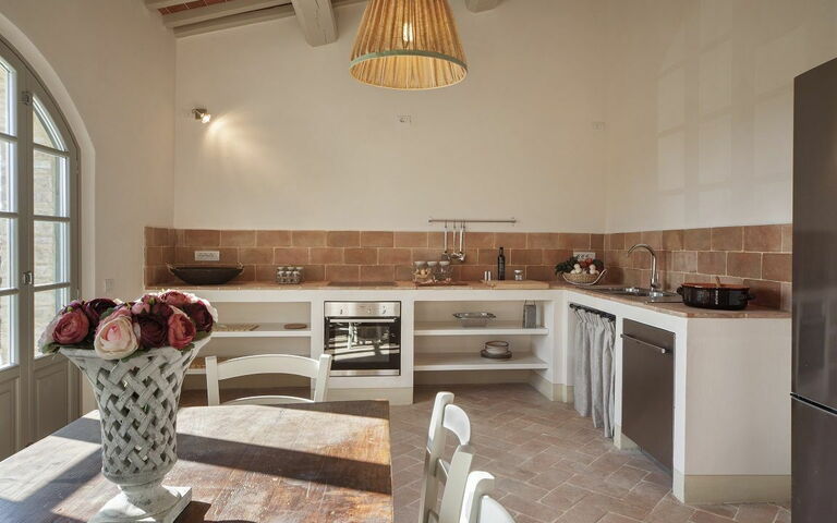 Accommodation La Valle 1 Castelfalfi: Dining Room, Kitchen
