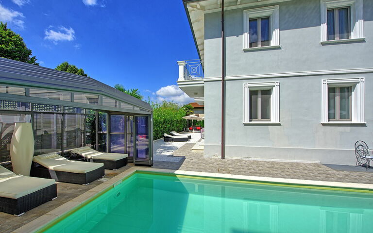 Villa Raffaela: Outdoor, Pool