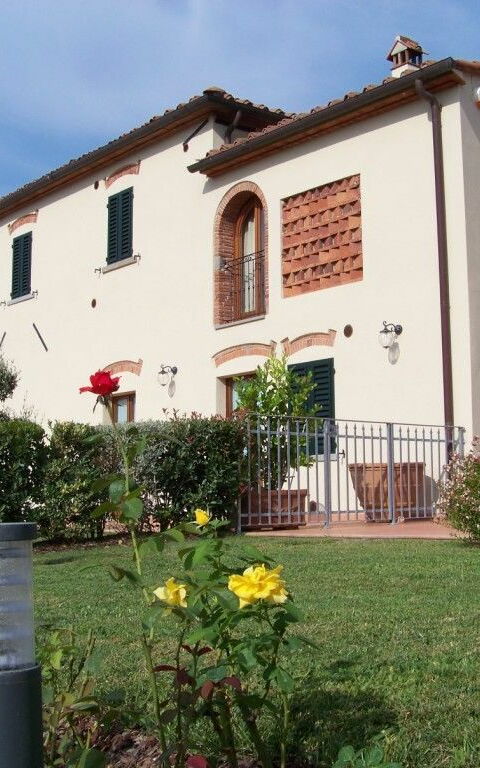 Antico Fienile: Building Exterior, Garden