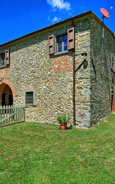 Villa Poggiolino: Building Exterior, Garden