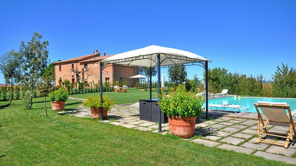 Podere Romina: Garden, Pool