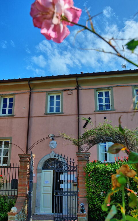 Il Gualdo: Building Exterior