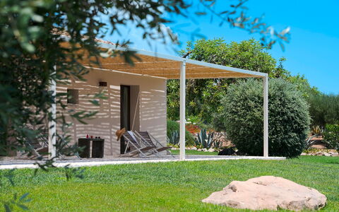 Accommodation Isla Verde - Carrubi: Balcony / Terrace / Patio, Building Exterior, Garden, Outdoor