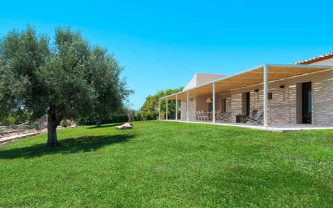 Accommodation Isla Verde - Carrubi: Balcony / Terrace / Patio, Building Exterior, Garden, Outdoor