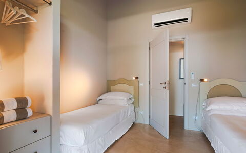 Accommodation Isla Verde - Carrubi: Bedroom