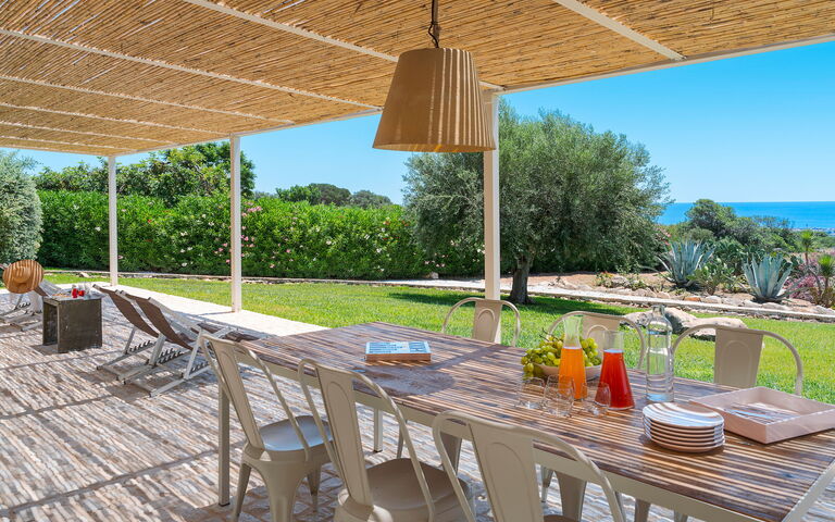 Accommodation Isla Verde - Carrubi: Balcony / Terrace / Patio, Building Exterior, Garden, Outdoor, Scenic View