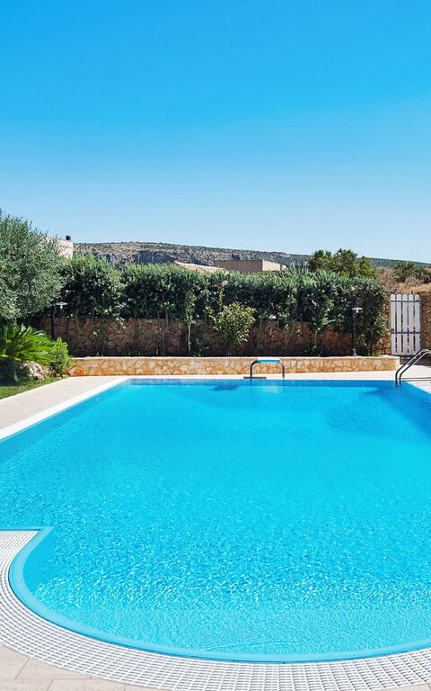 Afrodite: Outdoor, Pool