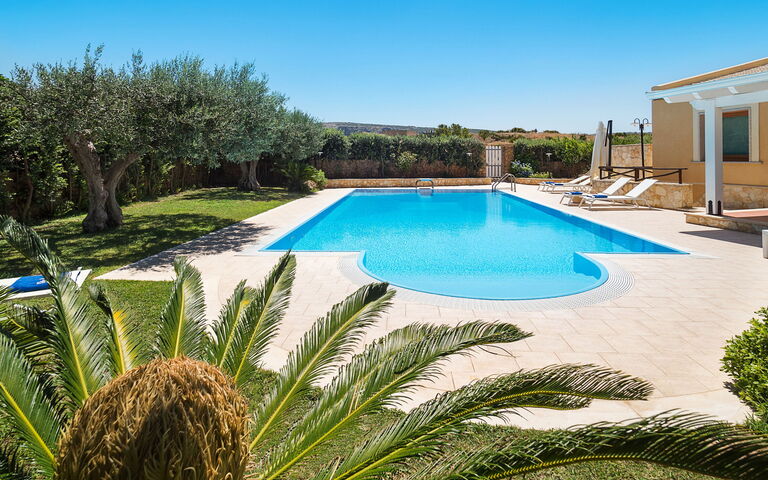 Afrodite: Garden, Outdoor, Pool, Summer