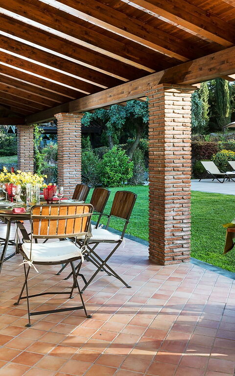 Viagrande: Outdoor, Pool