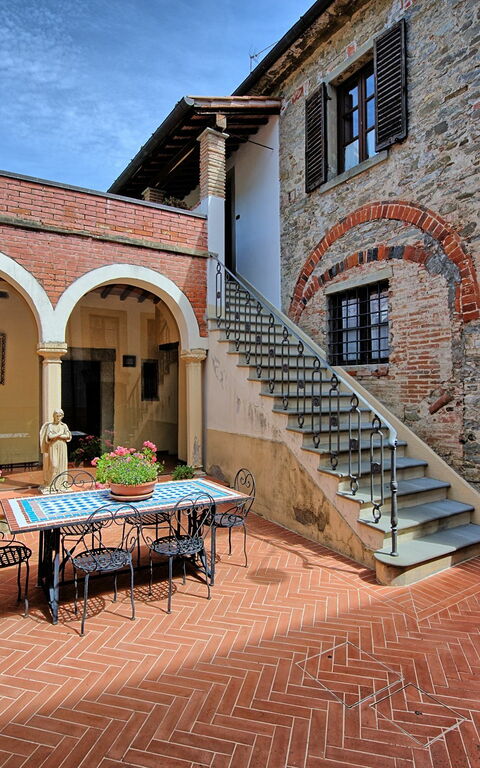 Villa Capolona: Building Exterior