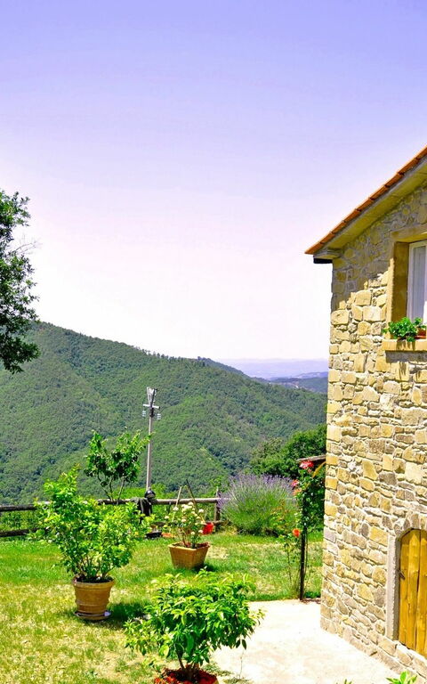 Villa Margherita Uno: Building Exterior, Garden