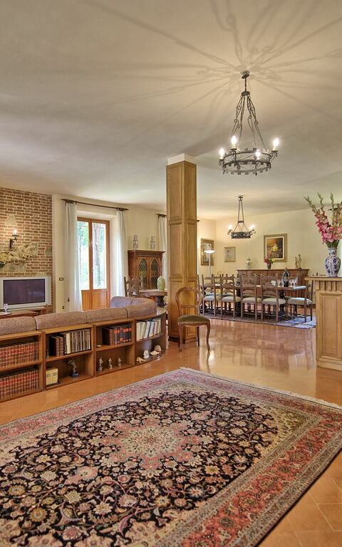 Villa Lauretana: Dining Room, Living Room